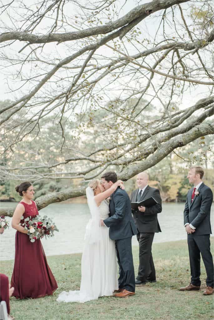 Fall Woodlawn Estate wedding in Maryland photographed by Amanda Adams Photography